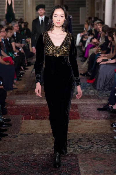 Look 49